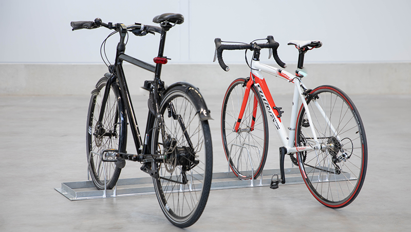 bike stand for ground with two bikes